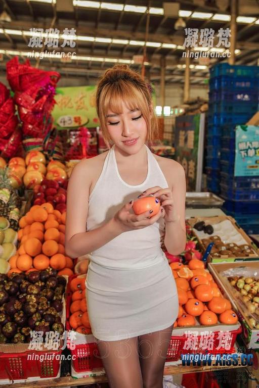 爱丝 - 最新瑜伽作品：索菲用动感诠释什么叫‘放松’和‘吸引’！