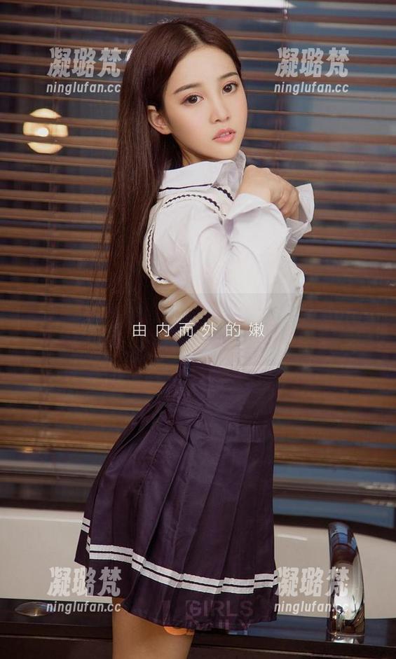 爱尤物-李莉莉 爱尤物 - 李莉莉的黑色美学:看福利图包里的神秘魅力!