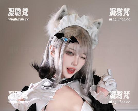 狐洛洛子 狐洛洛子的水色猫猫头全套写真,真是色彩斑斓,颜色好像比我的心情丰富!