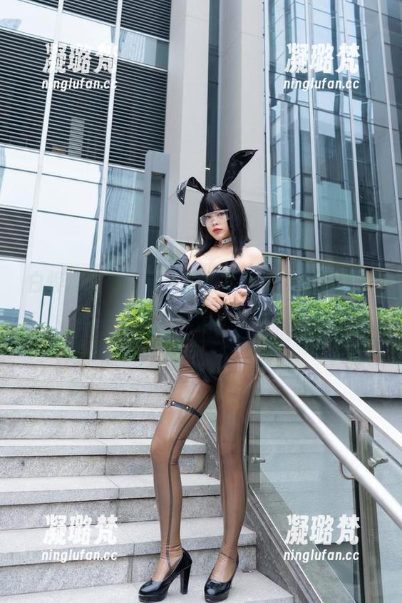 白烨烨自拍的白天鹅全套写真，在某种程度上...好像有点让人心弦小动