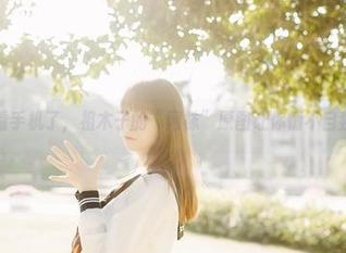 别再低头看手机了，祖木子的“网袜”原图让你情不自禁要锁屏！