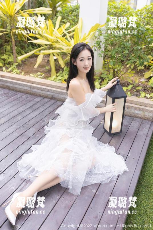 秀人网-Vetiver嘉宝贝儿 秀人网 - Vetiver嘉宝贝儿毛衣私房合集:温柔与调皮并存的奇妙旅程