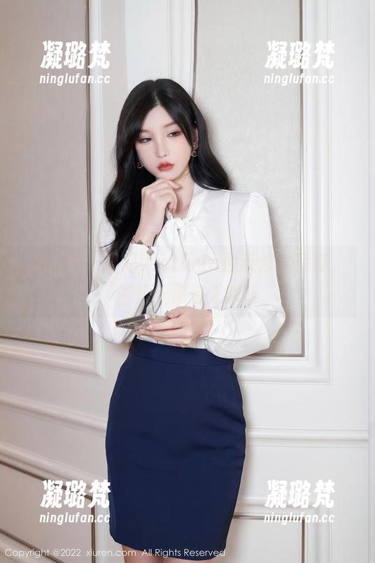 秀人网 - 果儿Victoria最新修女写真，图片让你想入非非
