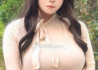 分享纯爱neko的水手服cos，感觉自己也能变成大海中的小渔猫！