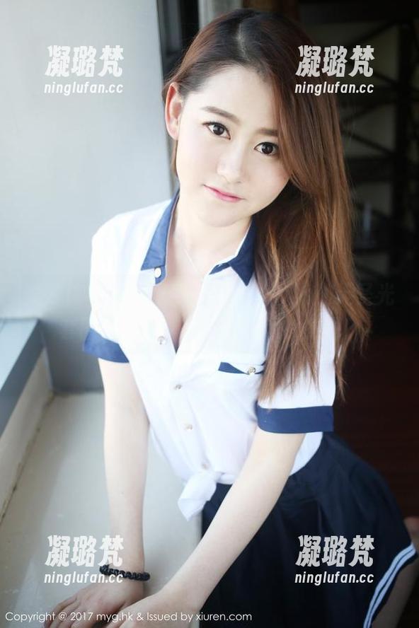 美媛馆 - 夏日里，伊小七MoMo的无圣光套图告诉你：轻松是永远的主题！