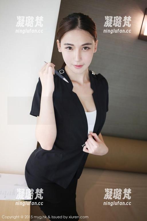 美媛馆 - 这张绮里嘉Carina的原图，油亮得让人心动！快来看看吧！