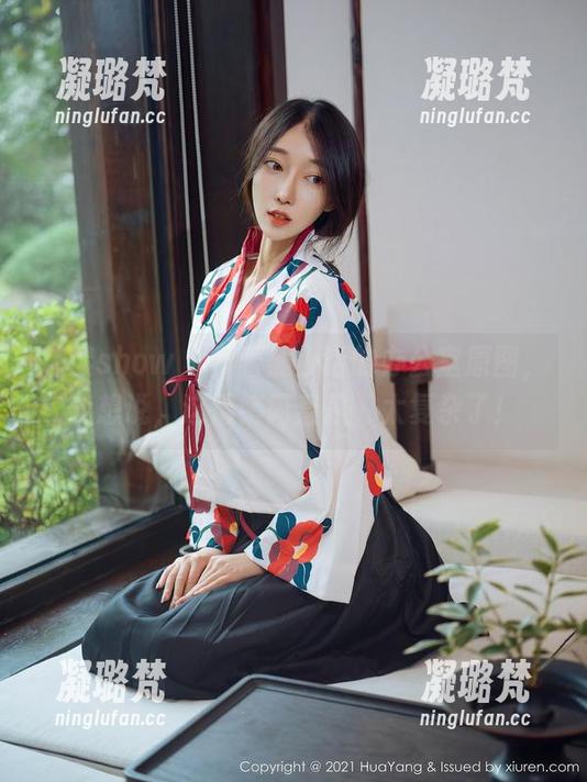 花漾show-熊小诺 花漾show - 看着熊小诺的办公室原图,我想说,这情绪简直是,太复杂了!