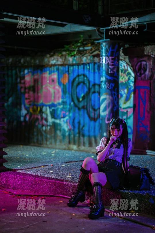 落落Raku 落落Raku的图集双击666:免费领略LonelyMary,让你的心情变得不那么孤单!