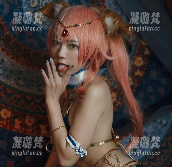 蓝小沂KiKi教你COS‘甘古特’：原图的魅力足以让你怀疑人生！