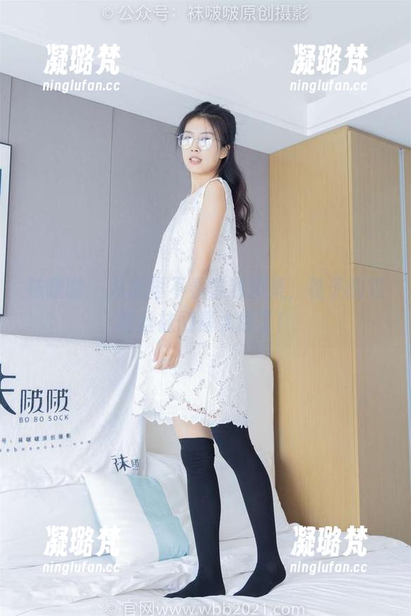 袜啵啵 - 从此再不看普通图集，稚予的定制丝袜剧情太撩了！
