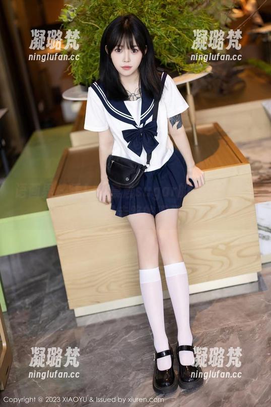 语画界-杨晨晨sugar 语画界 - 看!杨晨晨sugar的美足,绝对不止是走路的工具!