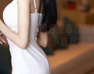 语画界 – 这次免费图包里有程程程的吊带与朦胧丝袜，心里小鹿乱撞怎么办