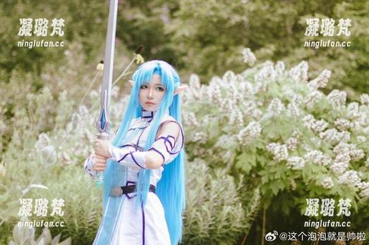 这个泡泡就是逊啦 办公室日常:这个泡泡就是逊啦的写真萌趣,网盘存档不容错过!