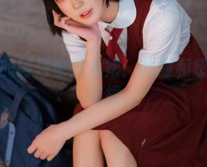 原图中的阿包也是兔娘：制服和想象力的碰撞