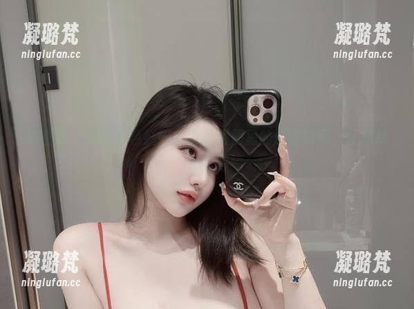 微密圈 - 阿色蓝色妖姬：高清图册里的那些瞬间，让你举步维艰