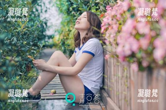 青豆客-柠檬c_lemon 青豆客 - 柠檬c_lemon的最新作品——让人“病”得不可开交的护士造型