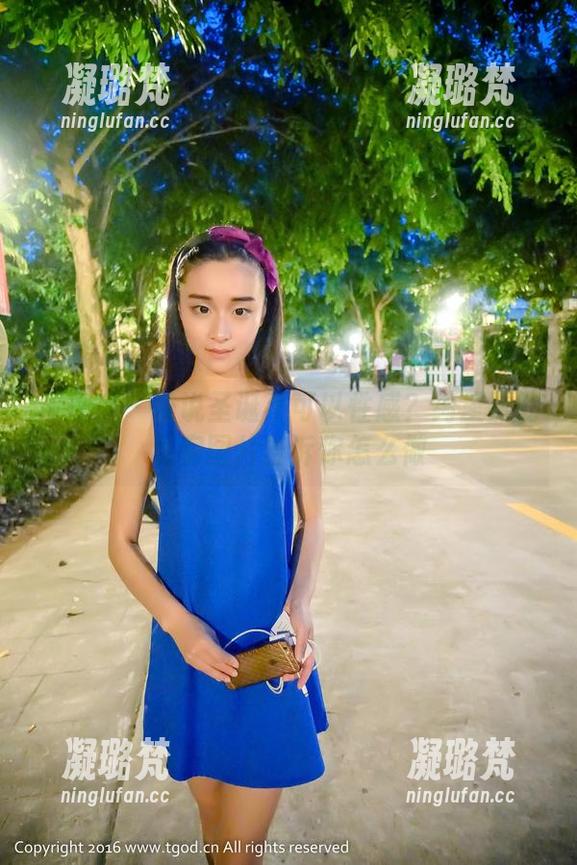 青豆客 - 谁说圣诞不可以性感？绮里嘉的私房图片告诉你怎么做