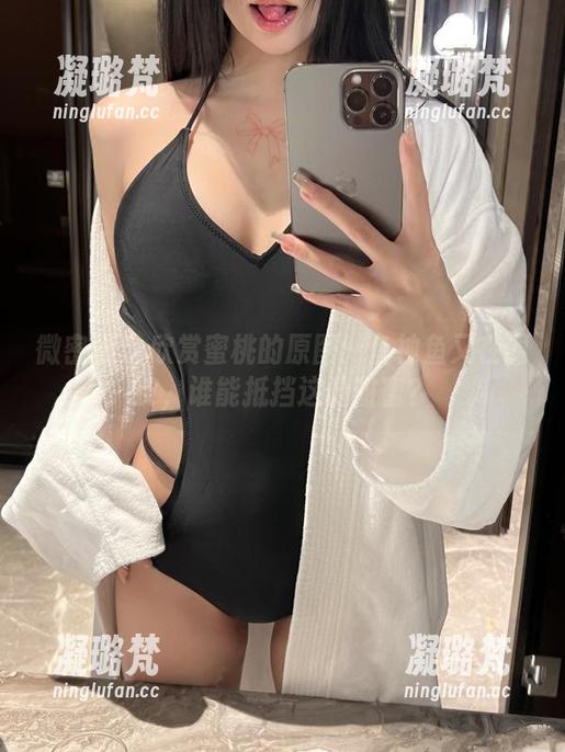 微密圈 - 欣赏蜜桃的原图：鱼神鱼又在调皮，谁能抵挡这份甜蜜？